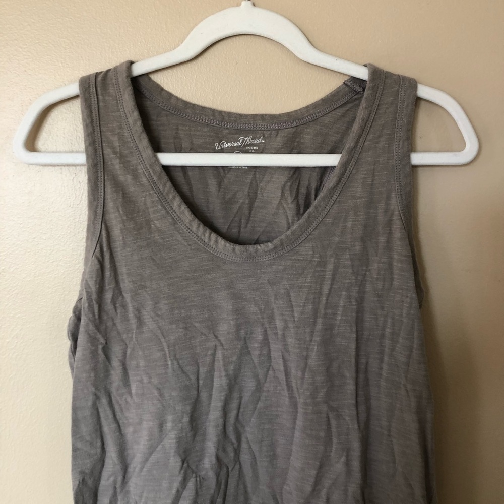 Universal Thread Tank